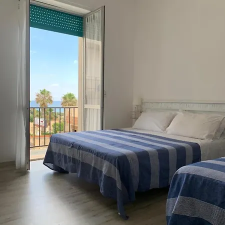Giallolumia Bed & Breakfast *